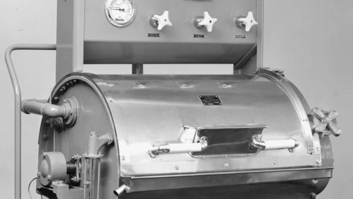 Eine vollautomatische Waschmaschine aus den 1950ern