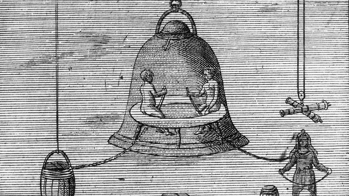 Zeichnung einer Taucherglocke, in der zwei Menschen sitzen. | Bildquelle: akg Zeichnung einer Taucherglocke, in der zwei Menschen sitzen.