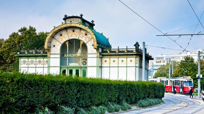 Stadtbahn-Station Karlsplatz in Wien | Bildquelle: Mauritius Stadtbahn-Station Karlsplatz in Wien