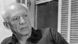 Undatiertes schwarz-weiß Foto von Pablo Picasso. | Bildquelle: picture-alliance / dpa Undatiertes schwarz-weiß Foto von Pablo Picasso.