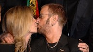 Ringo Starr wird von seiner Frau Barbara Bach zum Stern auf dem Hollywood Walk of Fame beglückwünscht