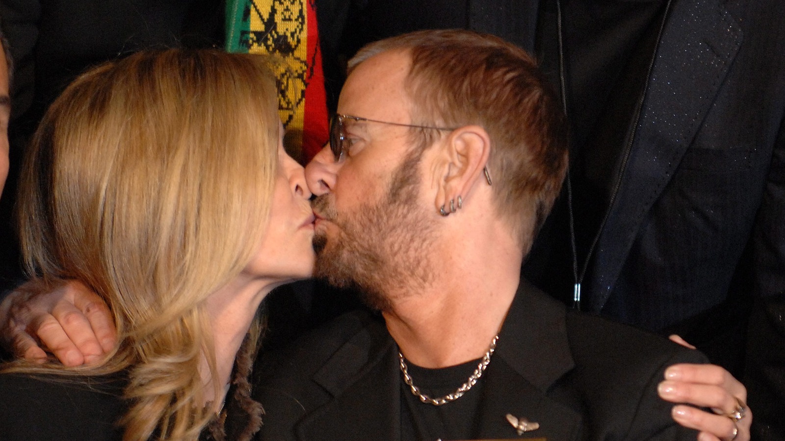Ringo Starr wird von seiner Frau Barbara Bach zum Stern auf dem Hollywood Walk of Fame beglückwünscht
