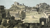 Ein großer rechteckiger Platz mit Säulenhallen, Arkaden und einem Triumphbogen. Im Hintergrund zwei Hügel mit Tempelanlagen.