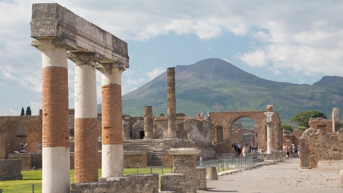 Ruinen Pompejis vor dem Vesuv