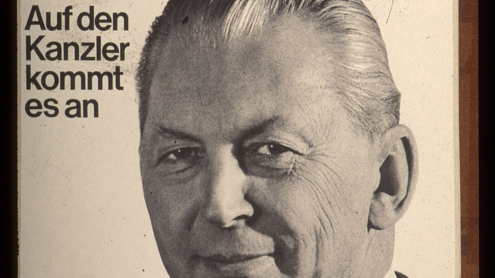 Ein Wahlplakat der CDU von 1969: abgebildet ist Kanzler Kiesinger, daneben der Slogan 'Auf den Kanzler kommt es an'