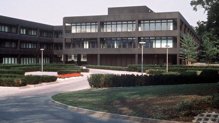 Das alte Kanzleramt in Bonn | Bildquelle: dpa/Fritz Fischer Das alte Kanzleramt in Bonn