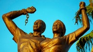 Denkmal in Windhoek/Namibia, zum Gedenken der Opfer des Völkermords an den Herero und Nama