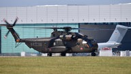 Hubschrauber CH-53 am Boden.