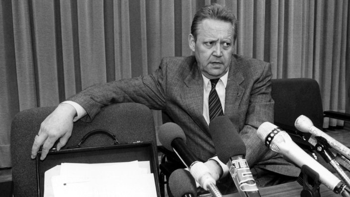 Portrait von Günter Schabowski | Bildquelle: dpa Portrait von Günter Schabowski