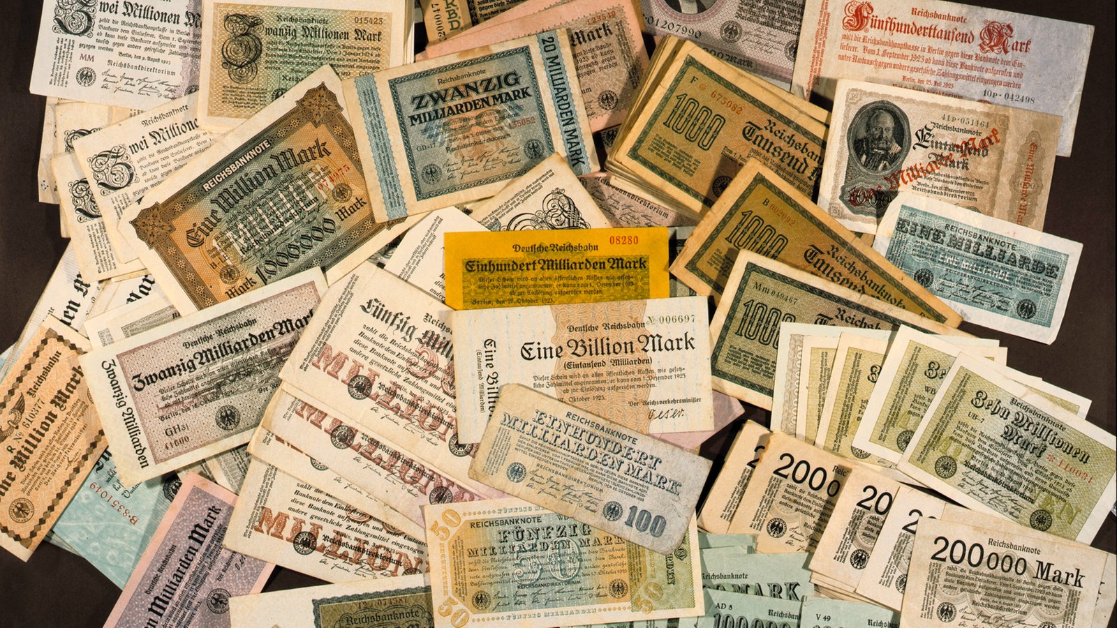 Weimarer-Republik-Die-Hyperinflation-von-1923