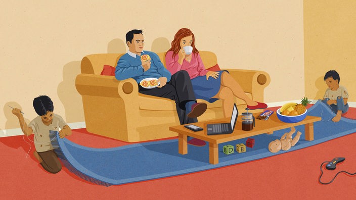 Grafik: Paar beim Fernsehen auf dem Sofa, während zwei Kindern an ihrem Teppich knüpfen 