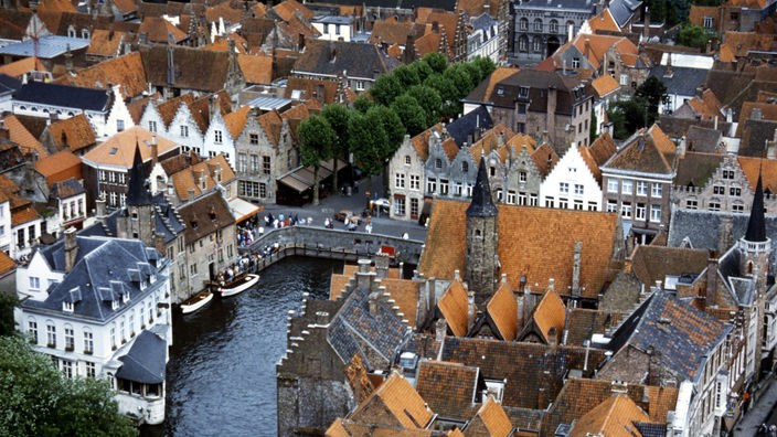Luftbild vom mittelalterlichen Stadtkern der Hansestadt Brügge