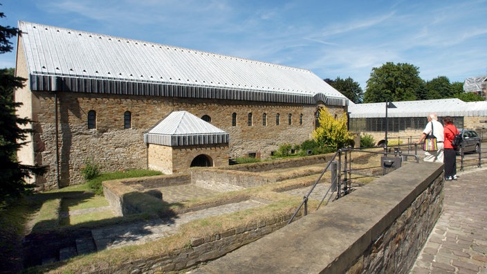 Zentrale Halle der Pfalz in Paderborn.