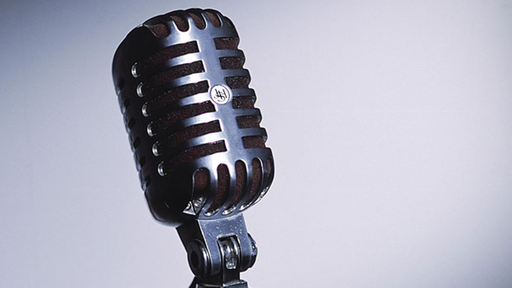 Ein historisches Mikrophon.