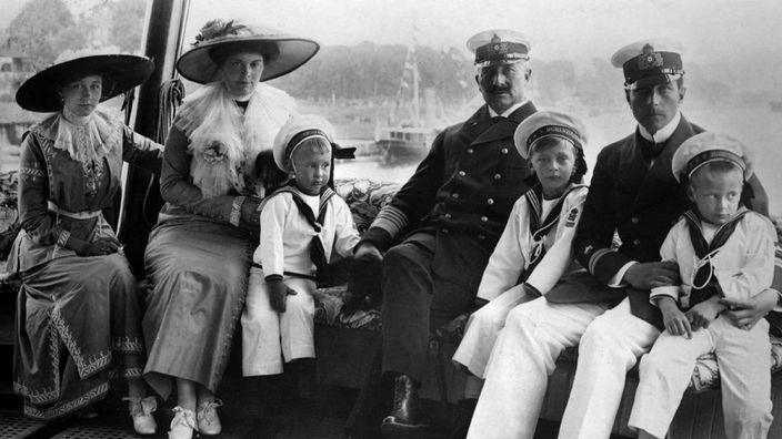 Familienfoto von Kaiser Wilhelm II. und seiner Familie