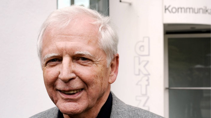 Porträt des Krebsforschers Harald zur Hausen | Bildquelle: ddp/Thomas Lohnes Porträt des Krebsforschers Harald zur Hausen