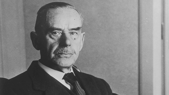 Schwarzweiß-Porträtfoto von Thomas Mann | Bildquelle: AKG Schwarzweiß-Porträtfoto von Thomas Mann
