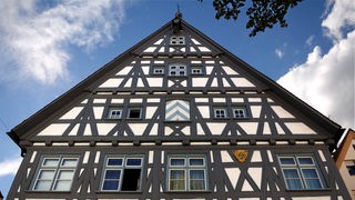 Altes Fachwerkhaus aus dem 16. Jahrhundert in Ulm, Baden-Württemberg