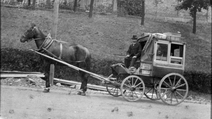 Postkutsche um 1880 | Bildquelle: akg Postkutsche um 1880