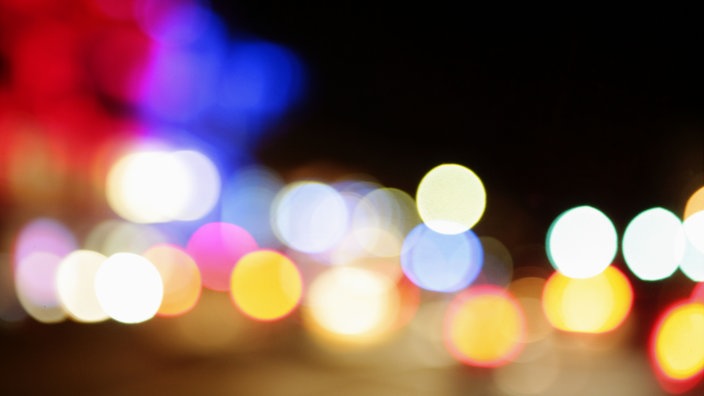 Verschwommene Lichter | Bildquelle: Mauritius Verschwommene Lichter