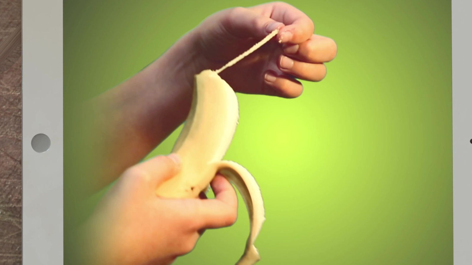 Screenshot aus dem Film "Das Geheimnis hinter den Bananenfäden"