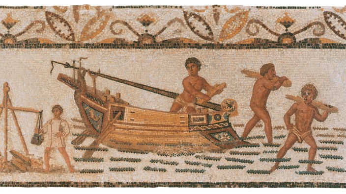 Römisches Mosaik mit einem Schiff, von dem Waren - auch Salz - abgeladen werden.