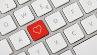 PC-Tastatur mit Herzsymbol