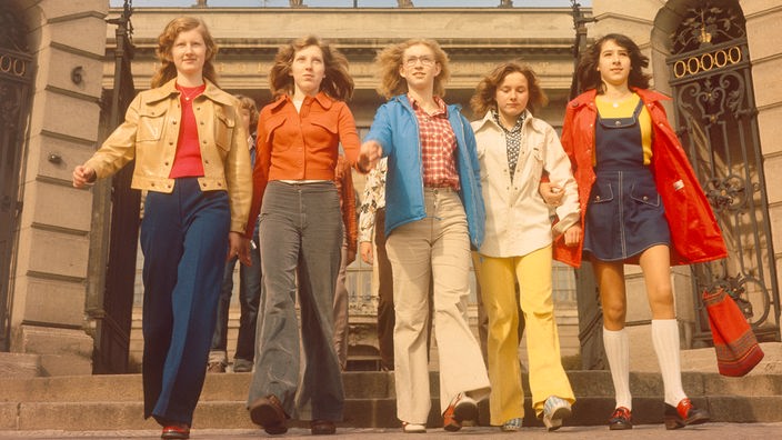 1974: Junge Frauen aus Ostberlin in "westlicher" Kleidung