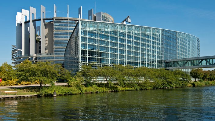 Blick auf das Gebäude des Europaparlaments in Straßburg.
