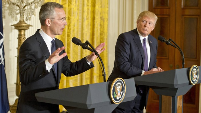 US-Präsident Donald  Trump gemeinsam mit Nato-Generalsekretär Jens Stoltenberg bei einer Pressekonferent im Weißen Haus (12.04.2017).