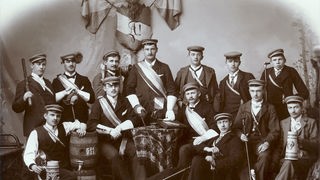 Gruppenfoto einer schlagenden Studentenverbindung aus dem Jahr 1902