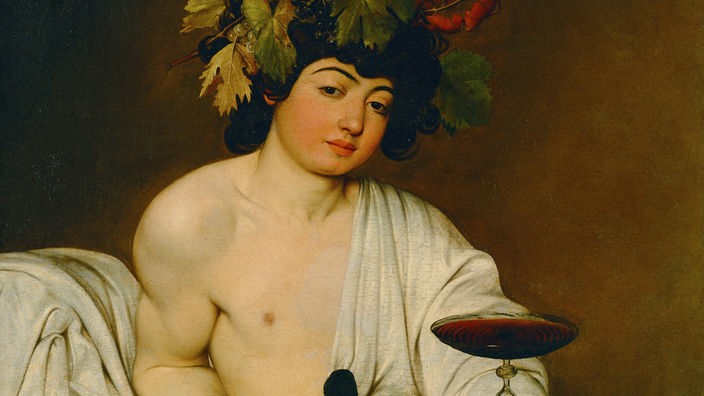 Das Gemälde zeigt einen Jüngling mit Toga und Weinreben auf dem Kopf. Er hält ein Glas Rotwein.