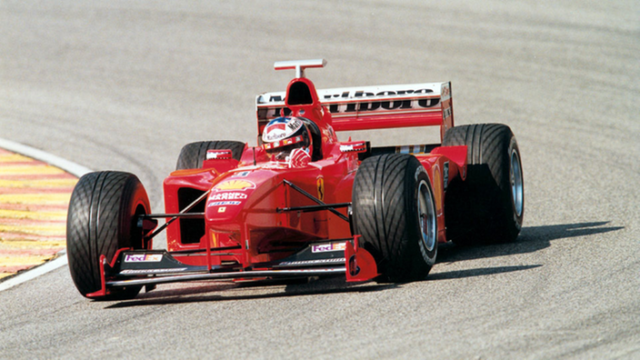 Ferrari-Rennwagen auf der Strecke