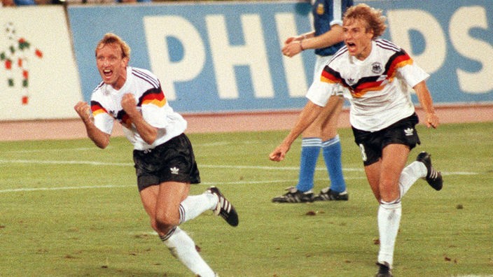 Andreas Brehme und Jürgen Klinsmann jubeln