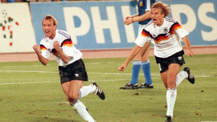 Andreas Brehme und Jürgen Klinsmann jubeln