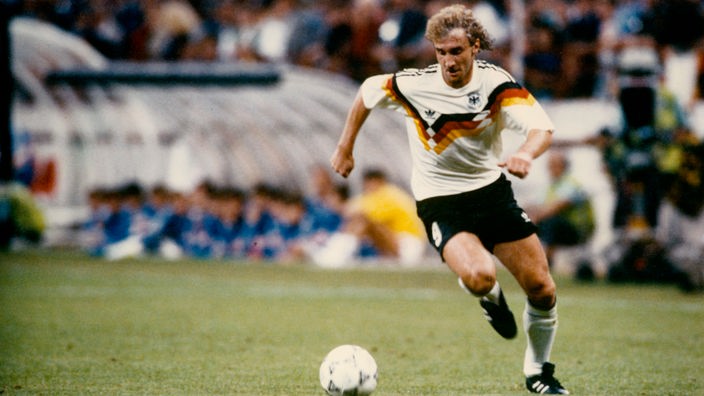 Rudi Völler während eines Nationalspiels