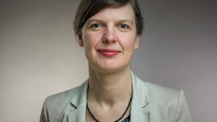 Portraitfoto von Antje Monshausen. | Bildquelle: Antje Monshausen/Brot für die Welt Portraitfoto von Antje Monshausen.