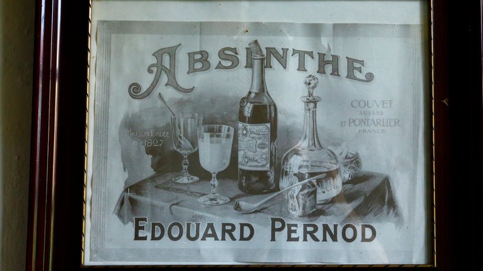 Altes Plakat von Pernod-Absinth in einem Bilderrahmen