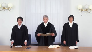 Richtertisch mit 3 Personen