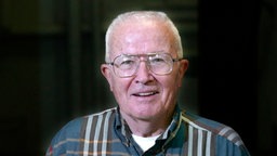 Porträtfoto des Forensikexperten Dr. William Bass