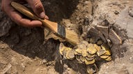 Archäologischer Fund von Goldmünzen 