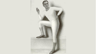 schwarz-weiß-Aufnahme eines Mannes im weißen Body.
