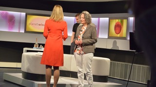 Kulturwissenschaftlerin Susanne Goebel vor der Aufzeichnung im Planet Wissen Studio