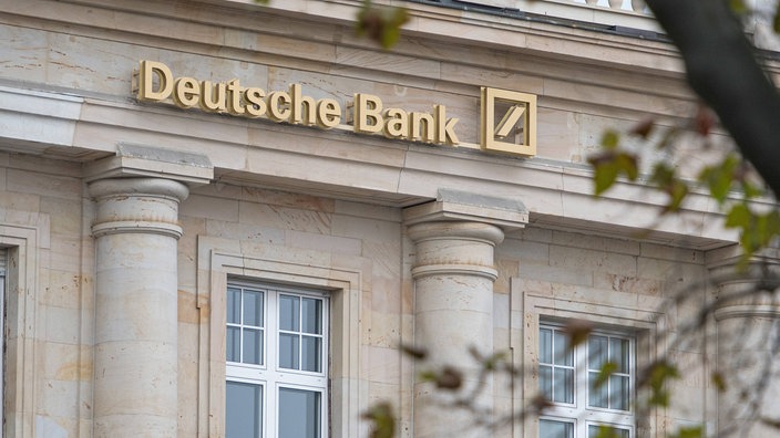 Gebäude der Deutschen Bank. | Bildquelle: Imago Gebäude der Deutschen Bank.