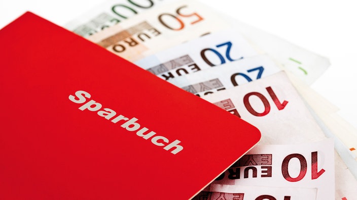 Sparbuch mit Euroscheinen | Bildquelle: WDR/Mauritius Sparbuch mit Euroscheinen