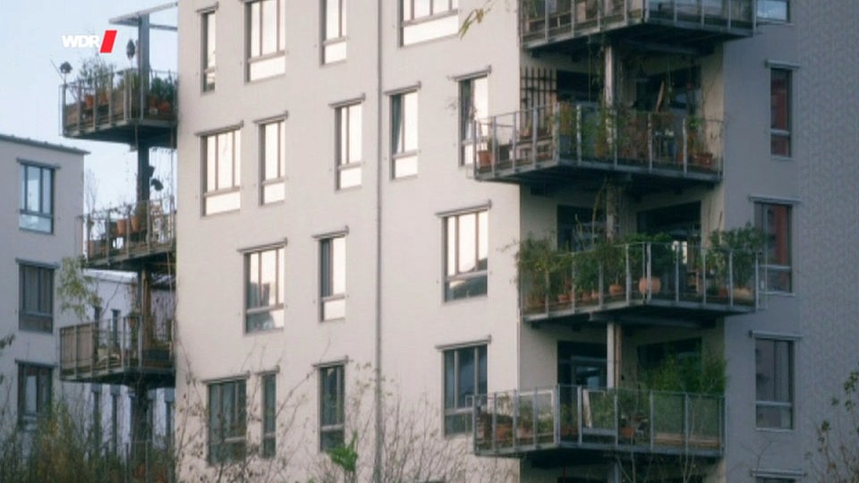 Screenshot aus dem Film "Zusammenschluss von Einzelwohnungen – Projekt Spreefeld in Berlin"