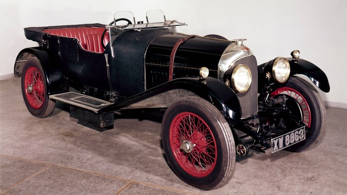 Ein schwarzer Bentley aus dem Jahr 1924.