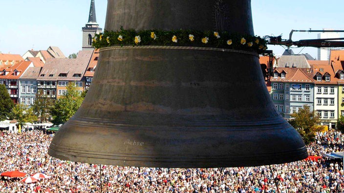 Glocke Gloriosa uznd Domplatz von Erfurt
