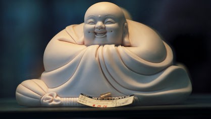 Sitzende Buddhastatue