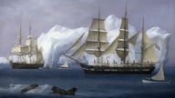 Gemälde: Zwei Segelschiffe vor der Kulisse von Eisbergen.
